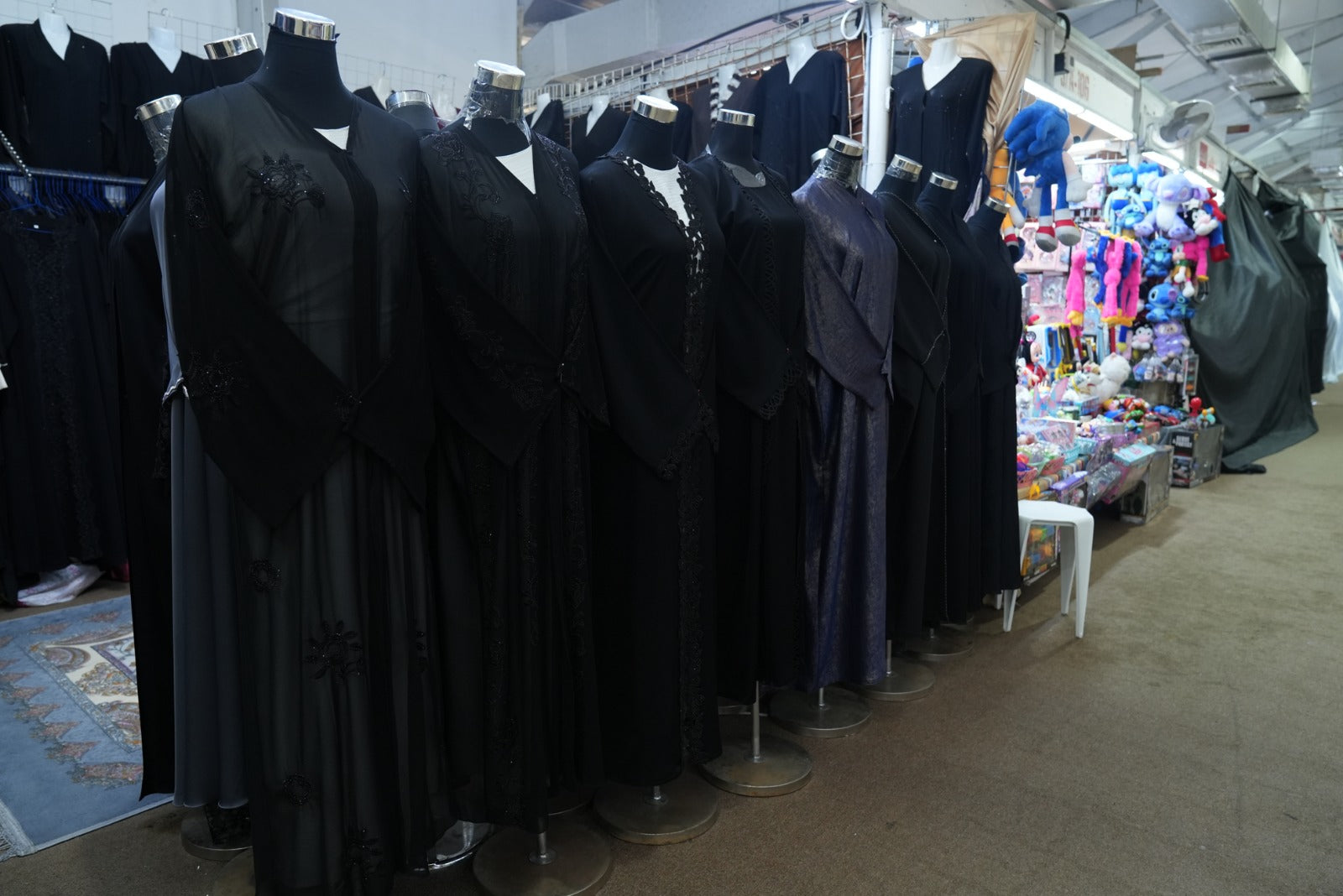 قسم العبائات النسائية